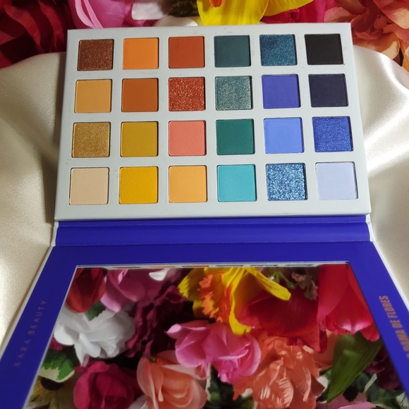 Eyeshadows - Picture 8 of 8